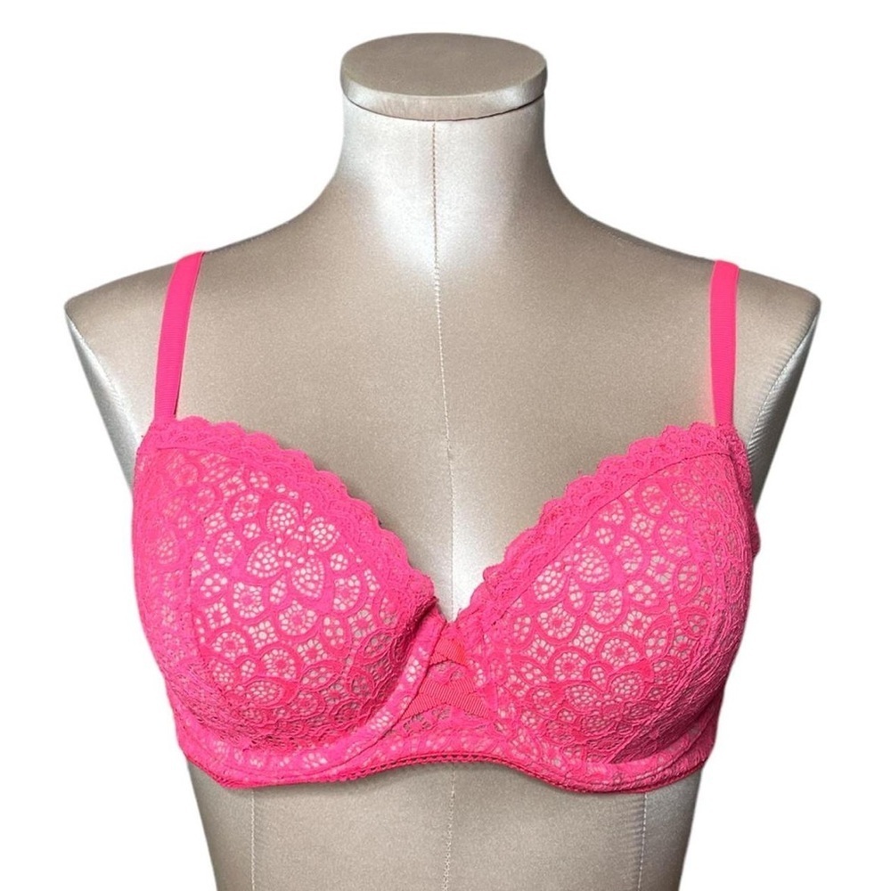 Victoria Secret Dream Angels Barbie Pink Lace Demi Bra with lace detain size 34C